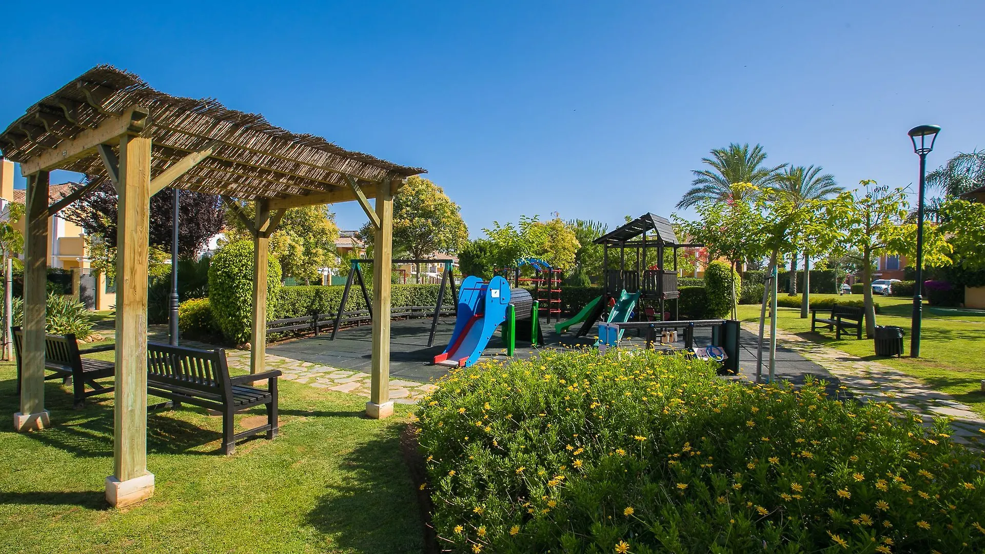 Oleholidays Adosado Villas Y Golf Guadalmina Urbanizacion Privada ماربيا بيت للعطل